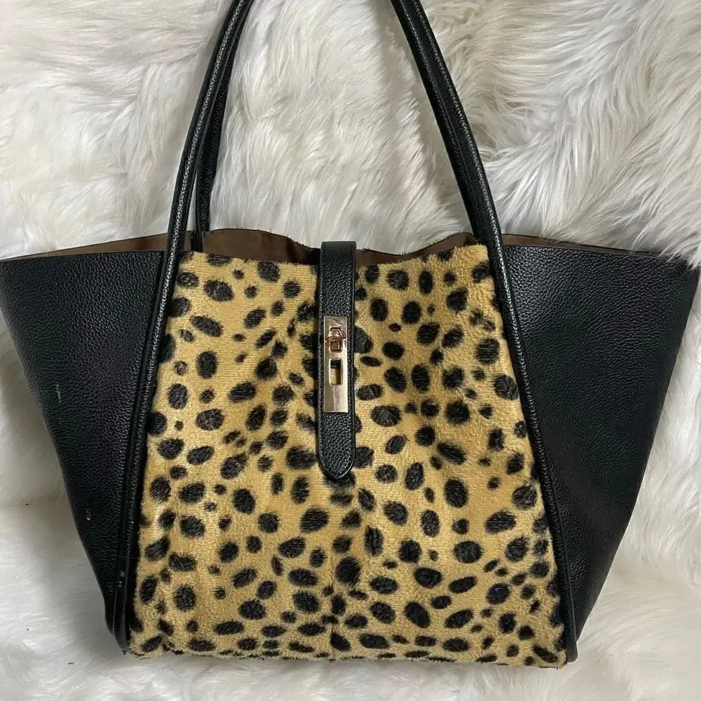 Un billion leopard print and black leather tote bag with gold tone hardwares